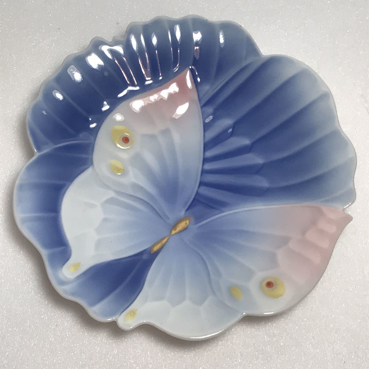 オールド香蘭社 繊細で美しい 蝶々 絵皿 その2 飾皿