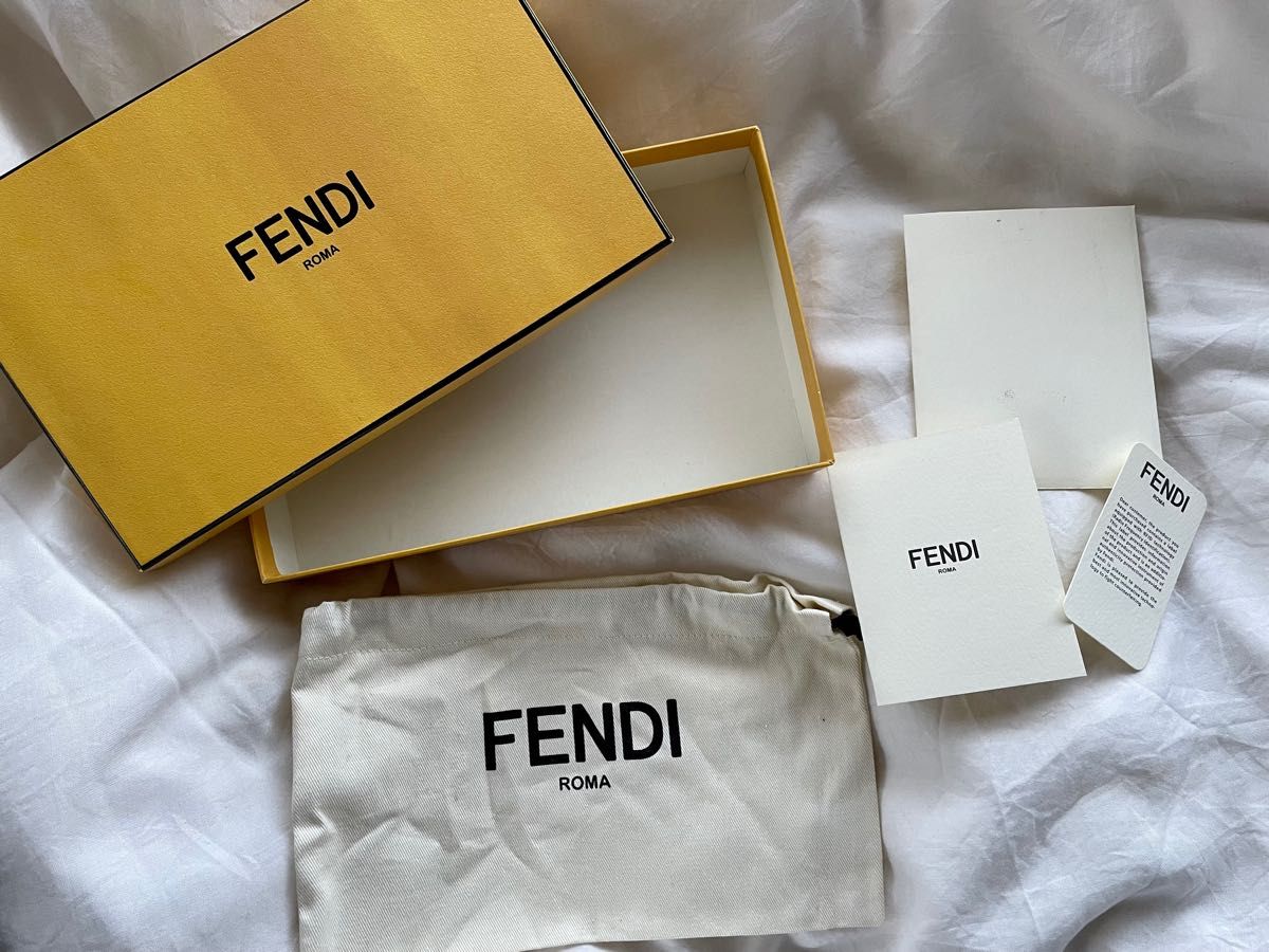 レア美品】フェンディ FENDI モンスター 長財布 ユニセックス レア美品】フェンディ FENDI モンスター 長財布 ユニセックス