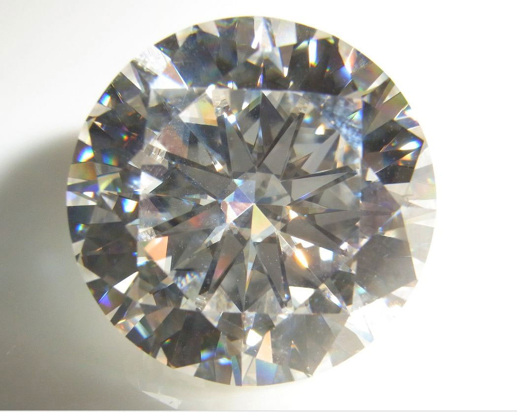 ◇特注品◆炭素50パーセント配合品　令和のニューダイヤモンド　約１８ミリ　約20.60カラット◆宝石◇ダイヤモンド◇大粒◇