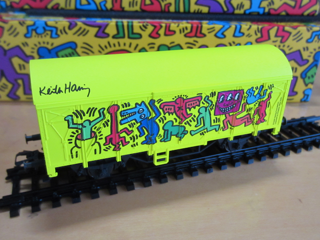 メルクリン　HO 48083 キース・ヘリング　メッセージ貨車　Keith Haring Message Wagons
