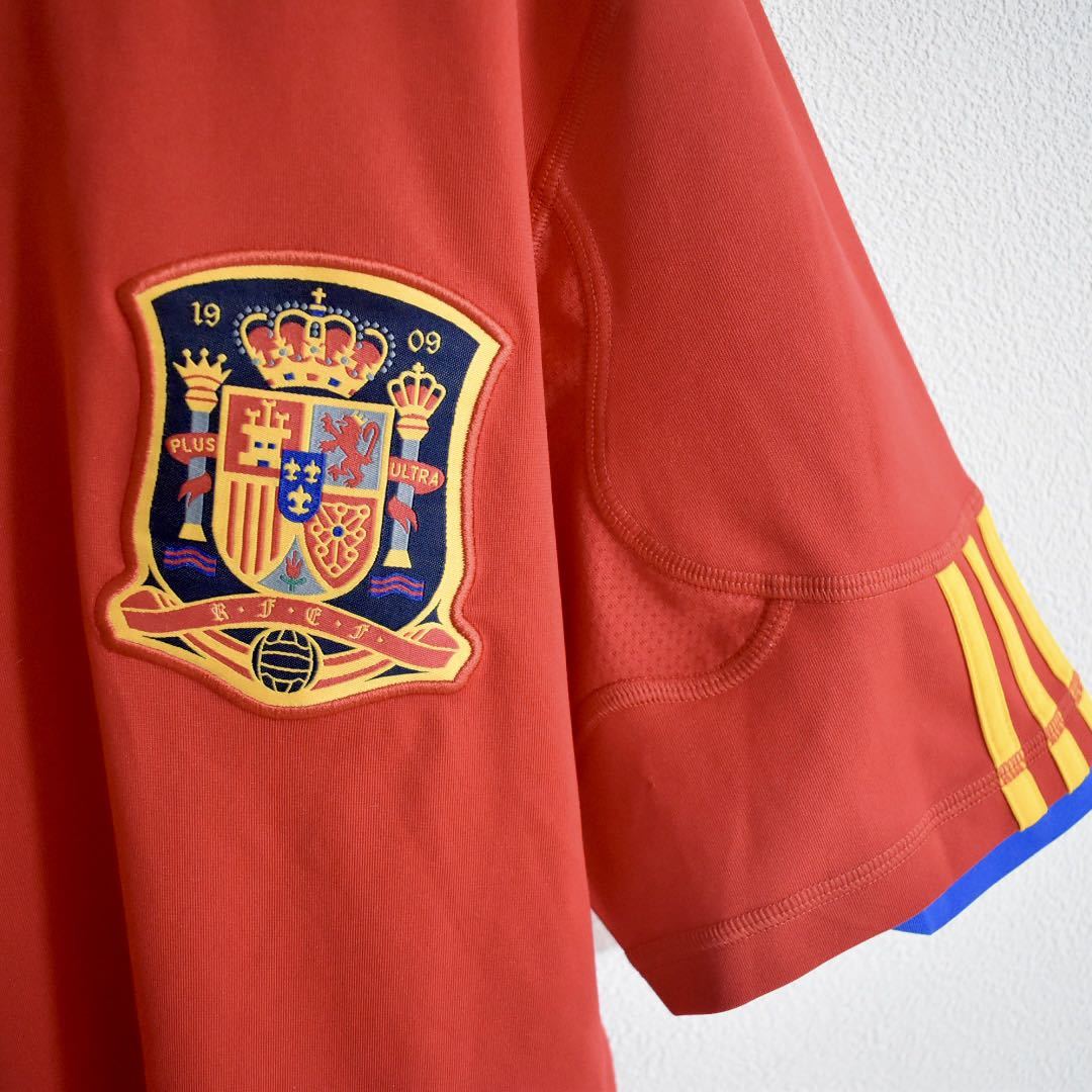 2010サッカー スペイン代表　adidas無敵艦隊　サッカーシャツ　エンブレム_画像4