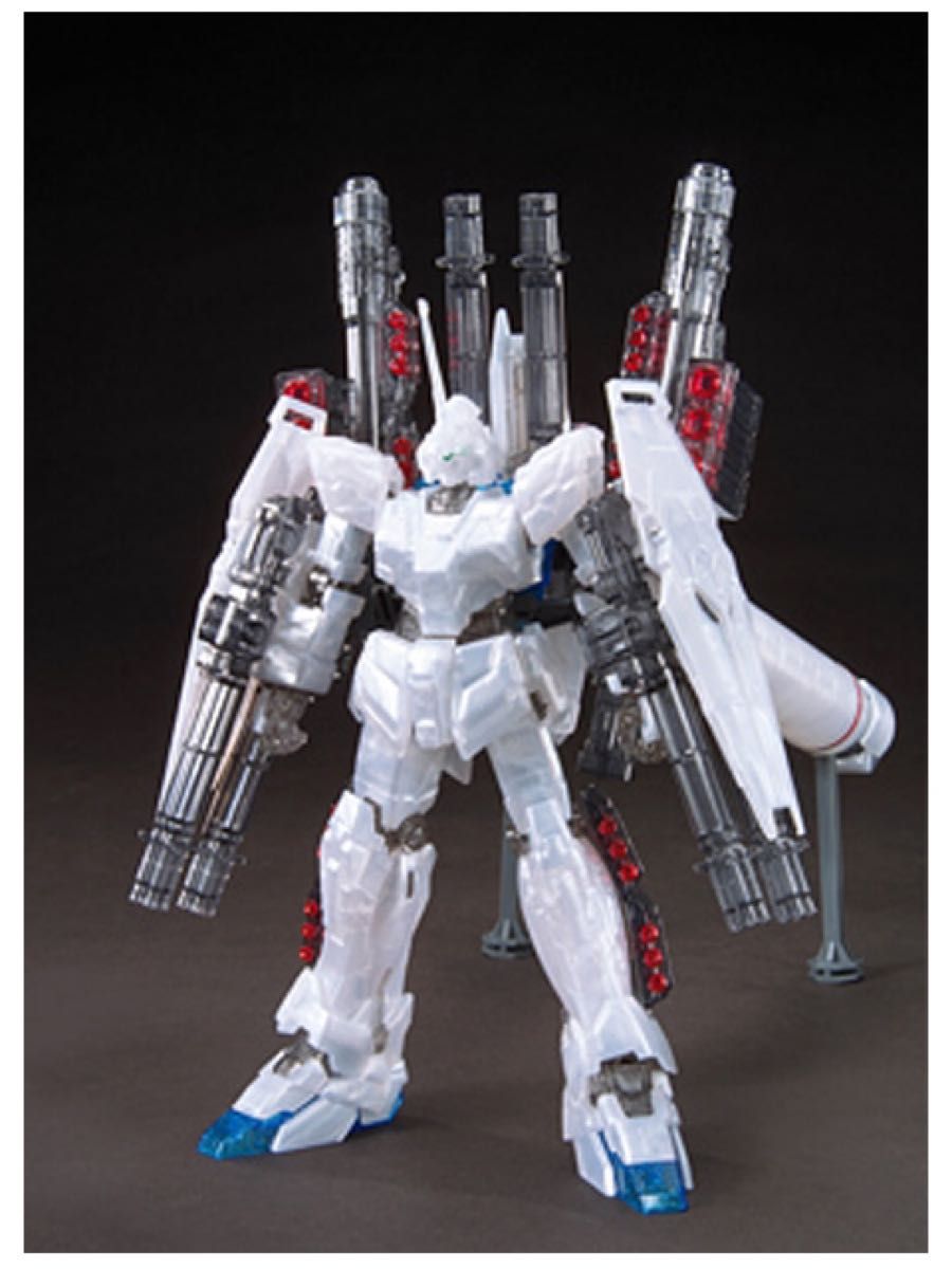 ガンプラ　限定販売品　HGUC RX-0 フルアーマー・ユニコーンガンダム劇場限定 パールクリアVer. 