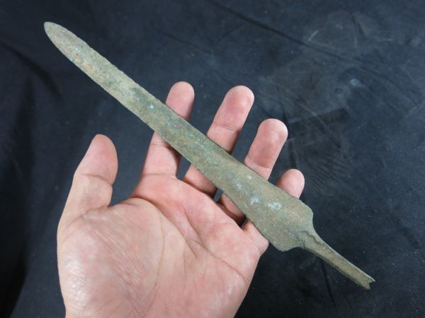 A　ルリスタン青銅剣①　紀元前千年　ルリスタン青銅製品　青銅器文化　騎馬民族　遊牧民　発掘品　遺跡　墓地　本物