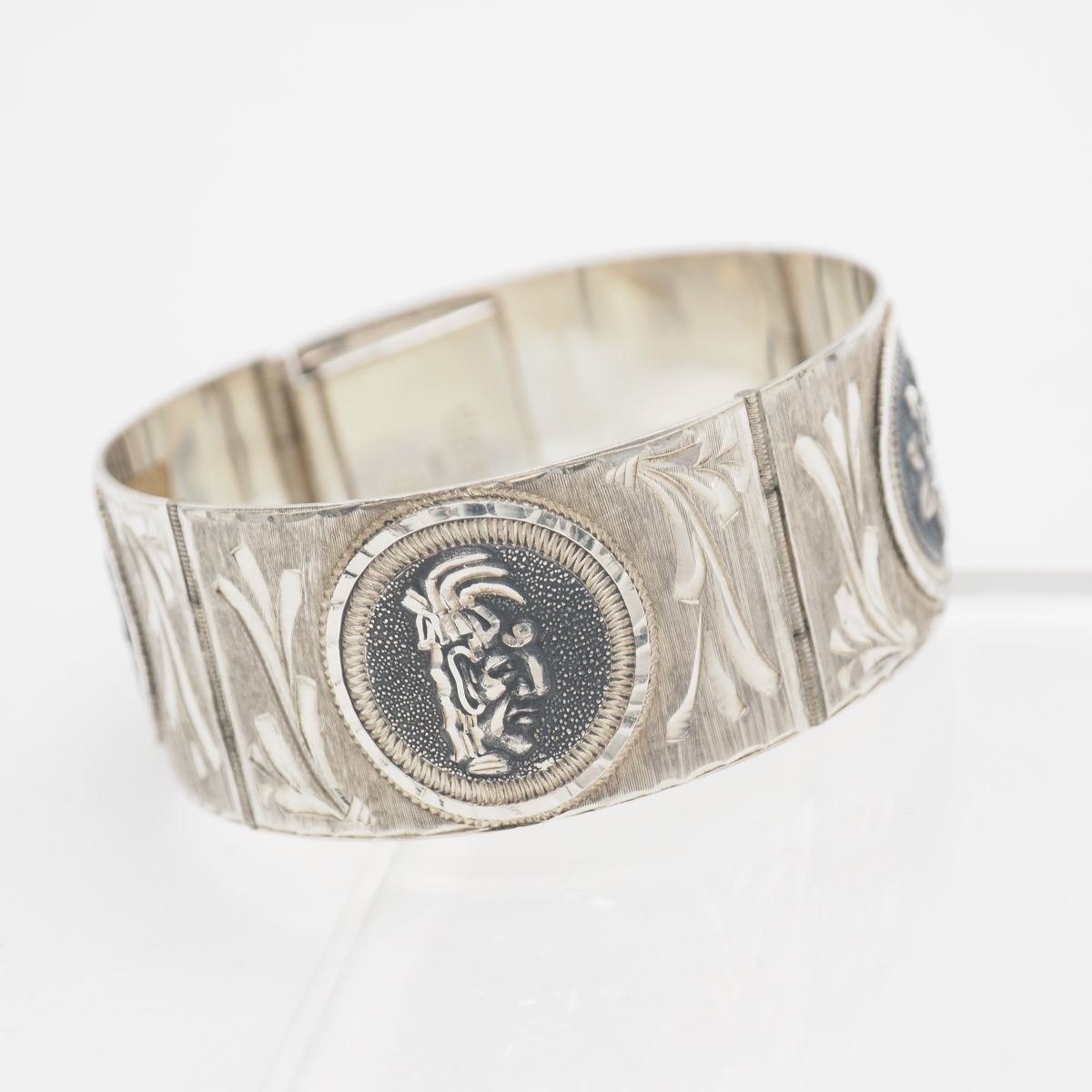 H211 ヴィンテージ STERLING MEXICO 0925刻印 バングル 彫刻 H211 ヴィンテージ STERLING MEXICO 0925刻印 バングル 彫刻