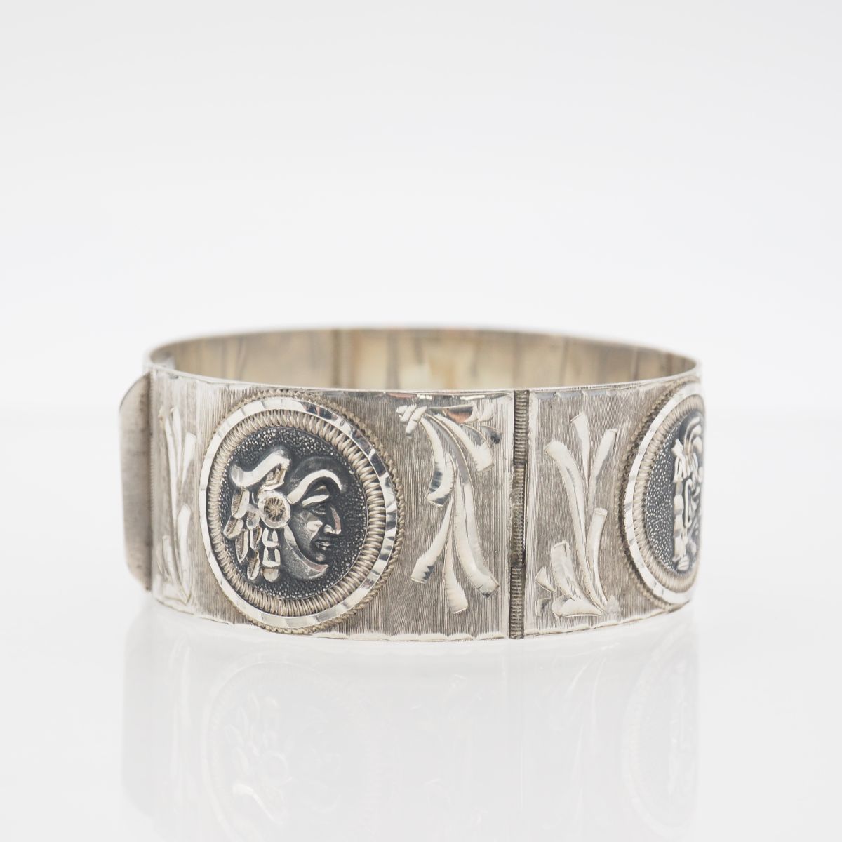 H211 ヴィンテージ STERLING MEXICO 0925刻印 バングル 彫刻 H211 ヴィンテージ STERLING MEXICO 0925刻印 バングル 彫刻