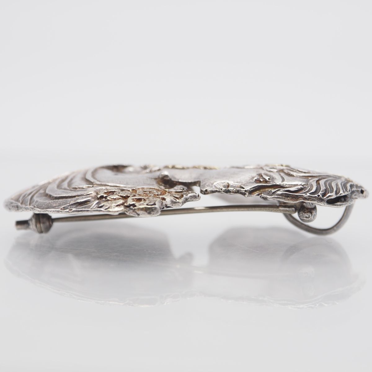 J253 ヴィンテージ 作家物 裕 SILVER刻印 ブローチ 女性横顔 J253 ヴィンテージ 作家物 裕 SILVER刻印 ブローチ 女性横顔