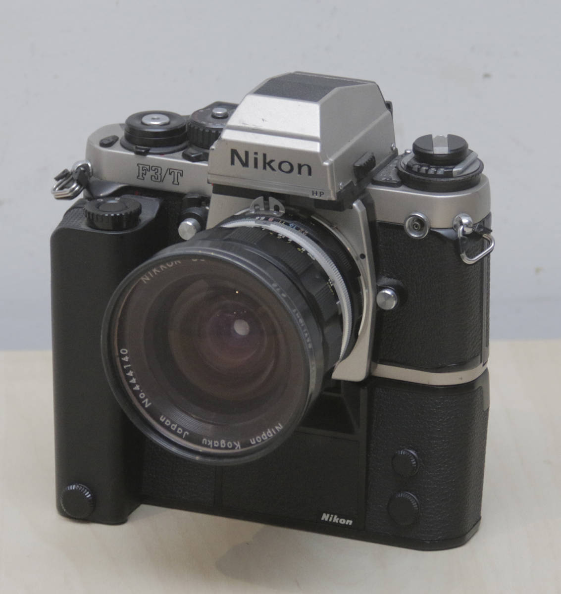 1円スタート！　NIKON ニコンF3T　モータードライブ付　NIKKOR20mmF3.5_画像1