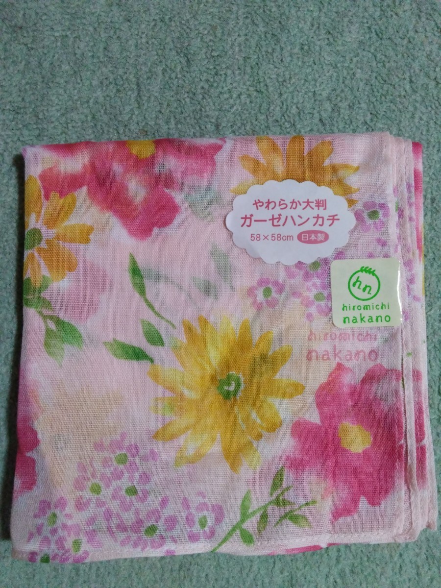 「値下げ」新品ピンク花柄ガーゼハンカチ【hiromichi nakano】日本製◆58cm角の画像1