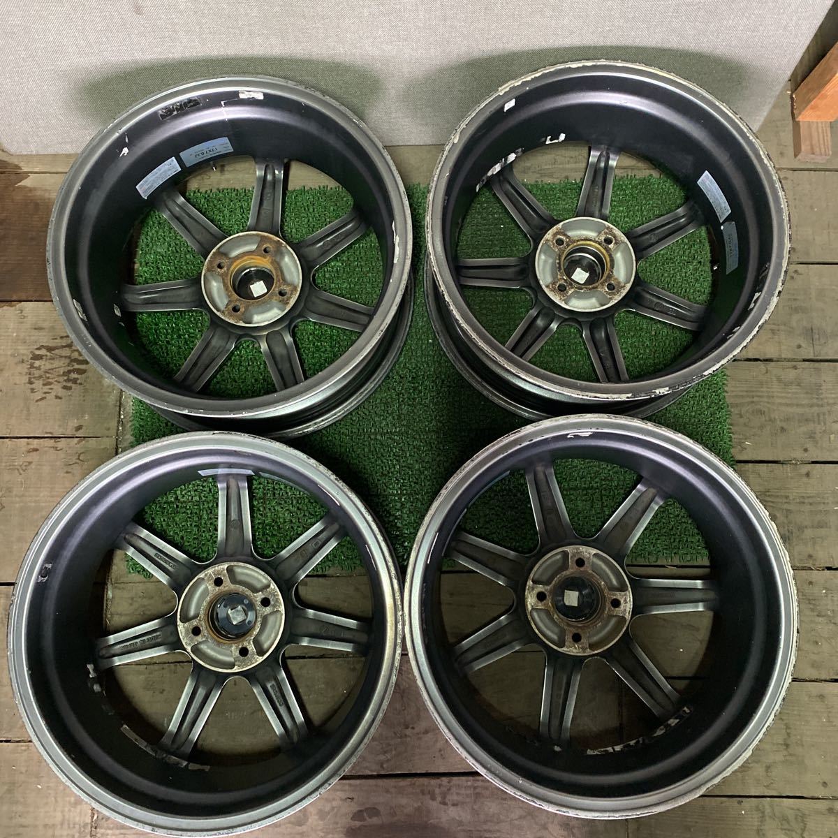 RAYS ホイール 17インチ 17×7.0JJ OFF;+42 PCD;100-4H ハブ径;約62mm ガリ傷、剥がれ、錆びあり 4本_画像9