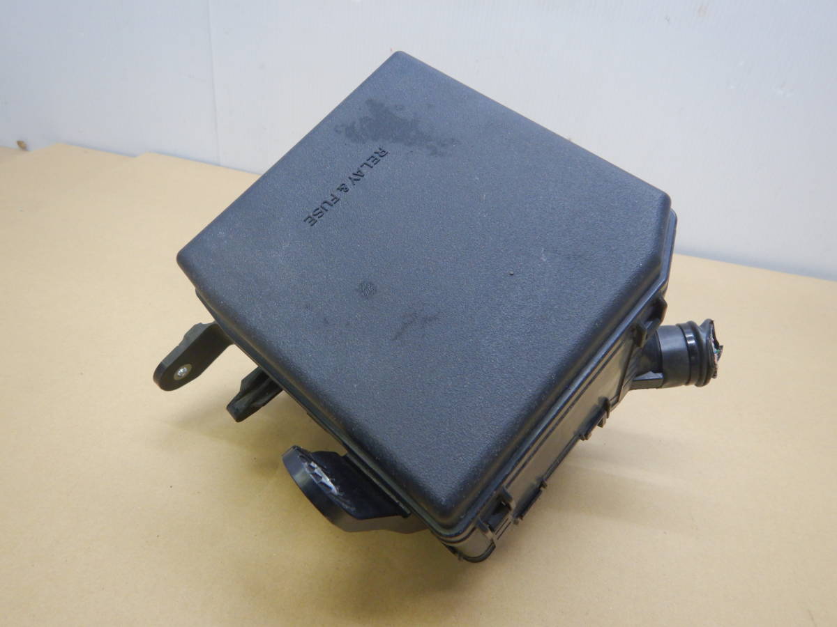 ボックス002 送料込 J【A0102】H28年 DBA-ZRR80G エスクァイア【グレード/Gi