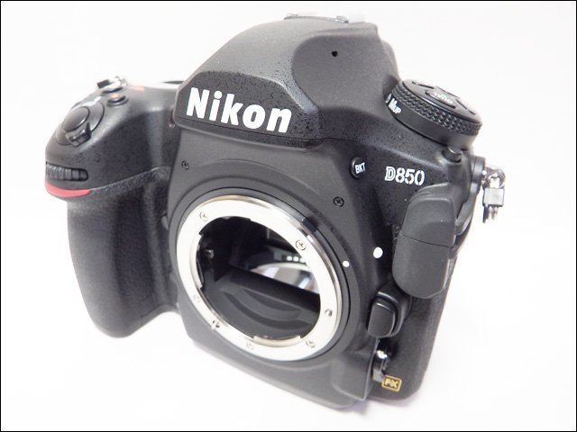 可愛いクリスマスツリーやギフトが！ Nikon/ニコン◇デジタル一眼レフ