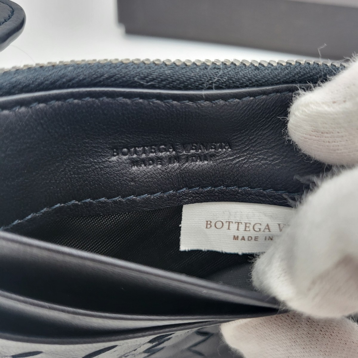 未使用に近い 箱付き Bottega Veneta ボッテガヴェネタ イントレチャート コインケース 小銭入れ 財布 メンズ ネイビー レザー_画像7