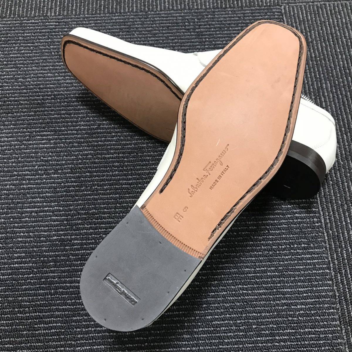 定価7万円↑ 未使用品【フェラガモ】本物 Ferragamo 靴 24cm ヴァラ金具 ローファー カジュアルシューズ 本革 レザー メンズ 伊製 6 EE 箱_画像4