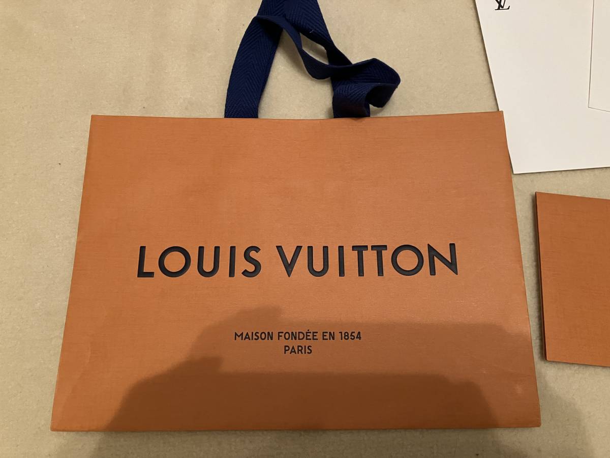 未使用☆LOUIS VUITTON 箱、保存袋、ショッパーバッグ 紙袋、ポストカード ルイヴィトン_画像3