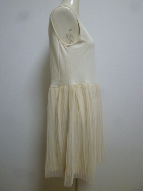 earth music&ecology/ Earth Music & Ecology! ivory pleat chu-ru skirt switch pechi coat One-piece F/ knees height!H77