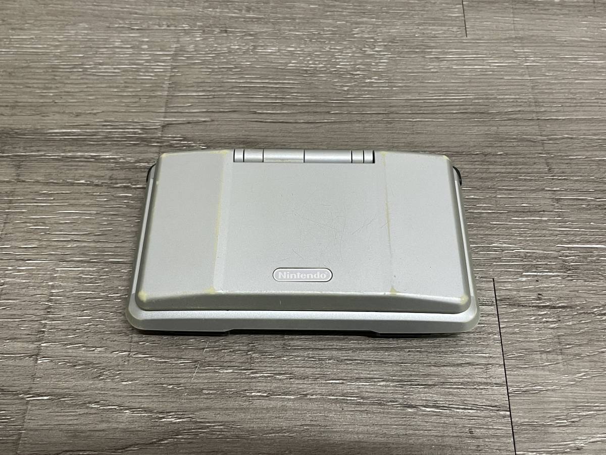 ☆ DS ☆ ニンテンドーDS プラチナシルバー 動作品 本体 アダプター タッチペン Nintendo DS GBA ニンテンドー 任天堂 _画像2