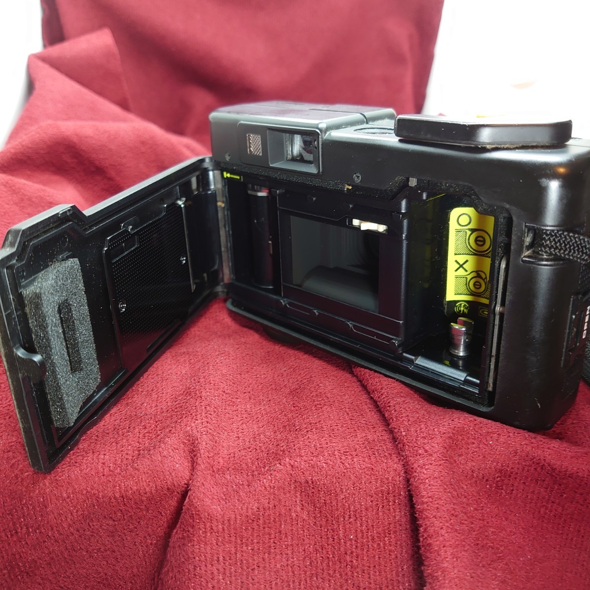 9137【フラッシュ/シャッターOK】CHINON 35F EASY LOADING チノン コンパクトフィルムカメラ CHINONEX COLOR LENS F:3.8 35mm_画像8