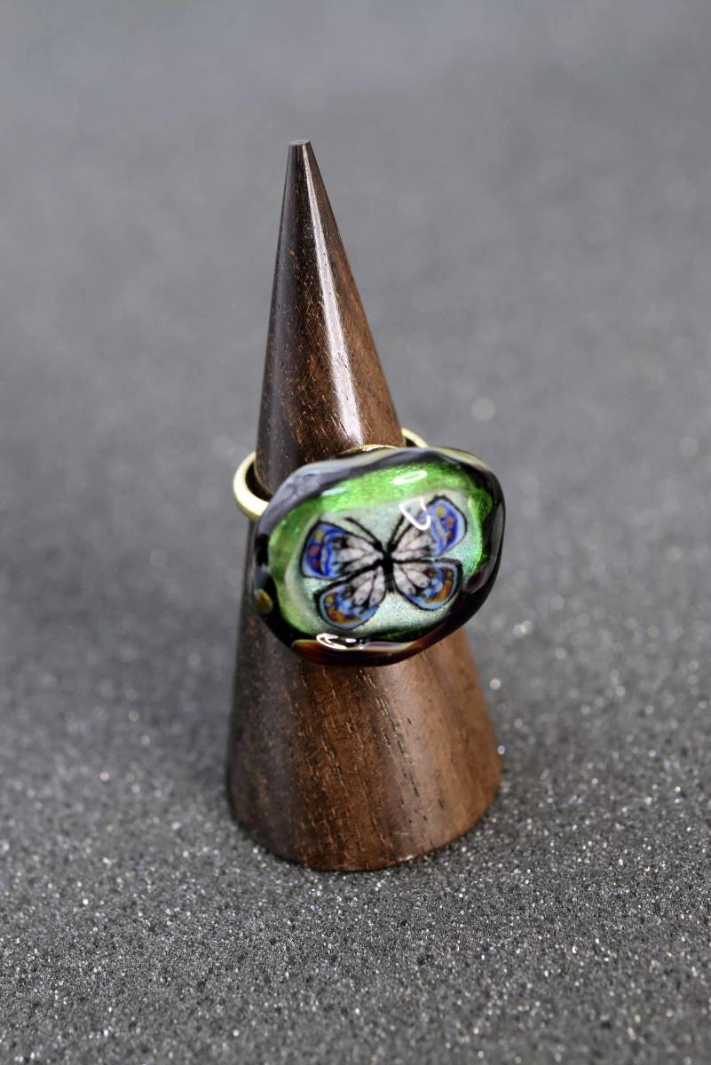 蝶　ガラス工芸家の創作した一点物のガラスの指輪。ｙ1988-452　ガラスリング、ハンドメイド_画像5