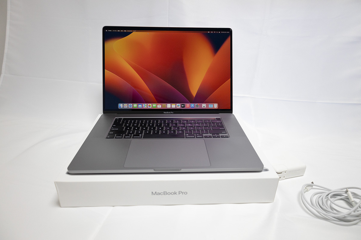 MacBook Pro 16inch 2019 Core_i9 2.3GHz Appleカスタム32GB SSD1TB