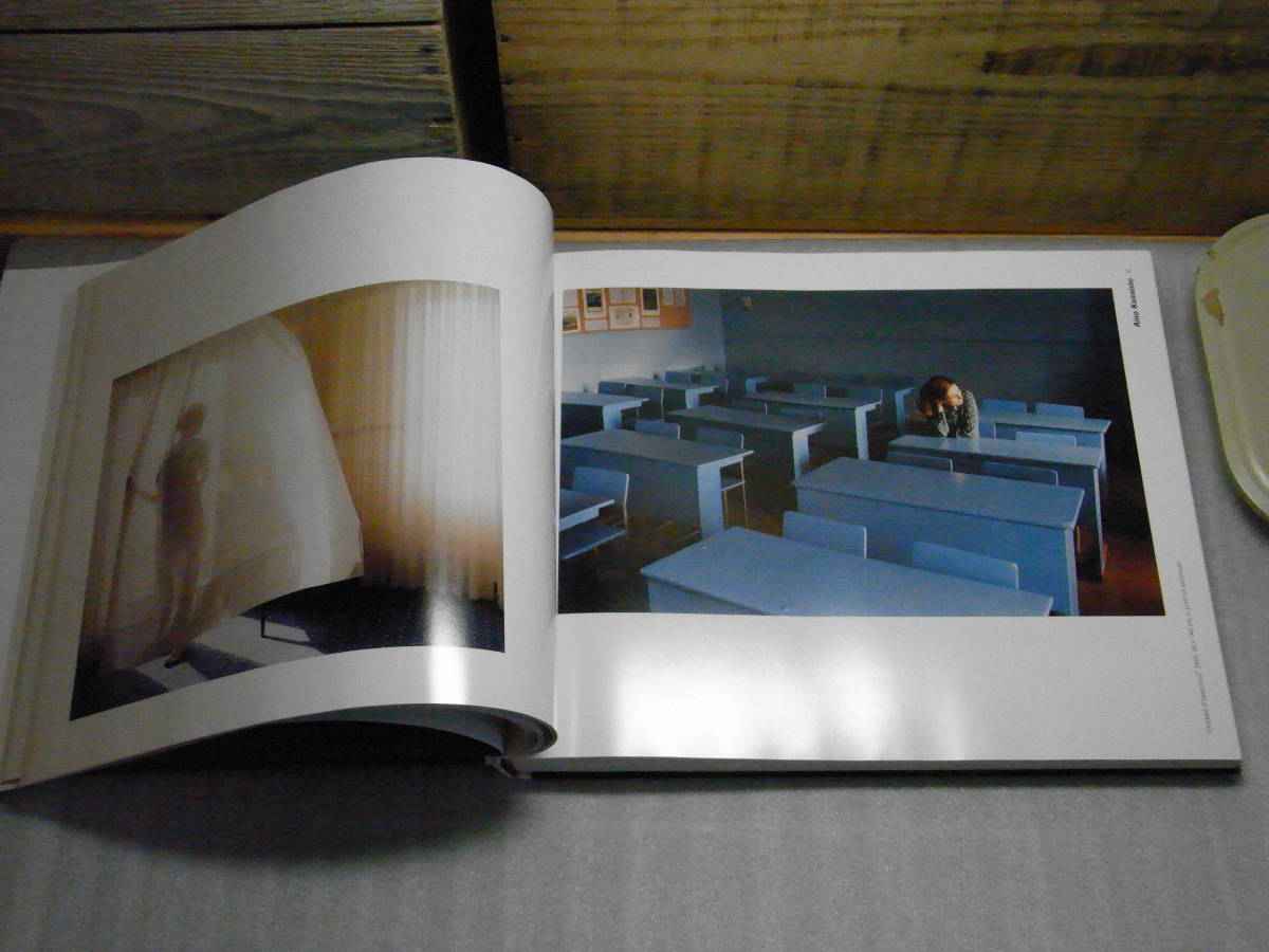 洋書写真集 The Helsinki School /ヘルシンキ・スクール Photography by Taik 裸本 - アート写真 洋書写真集 The Helsinki School /ヘルシンキ・スクール Photography by Taik 裸本 - アート写真