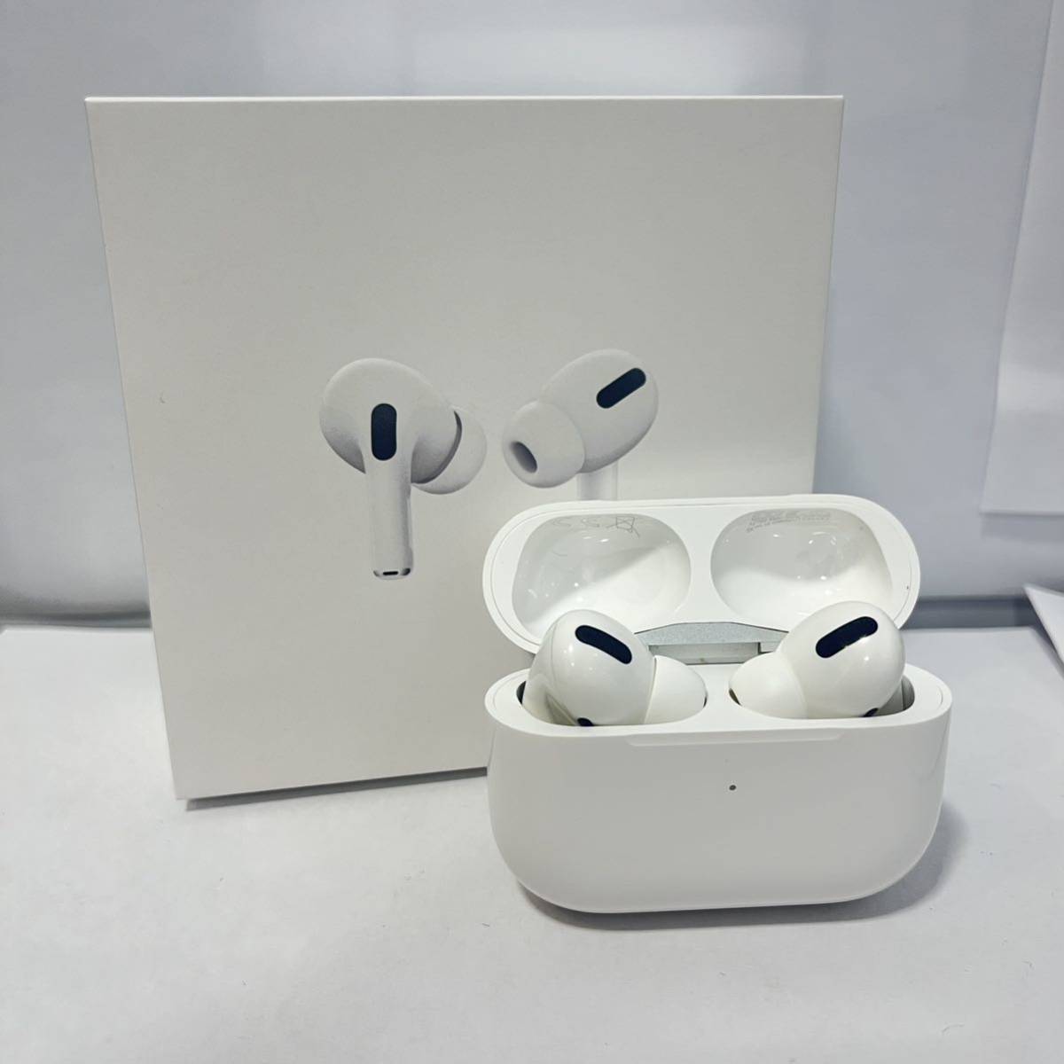 お買い得 Apple AirPods Pro 第1世代 アップル/MWP22J/A
