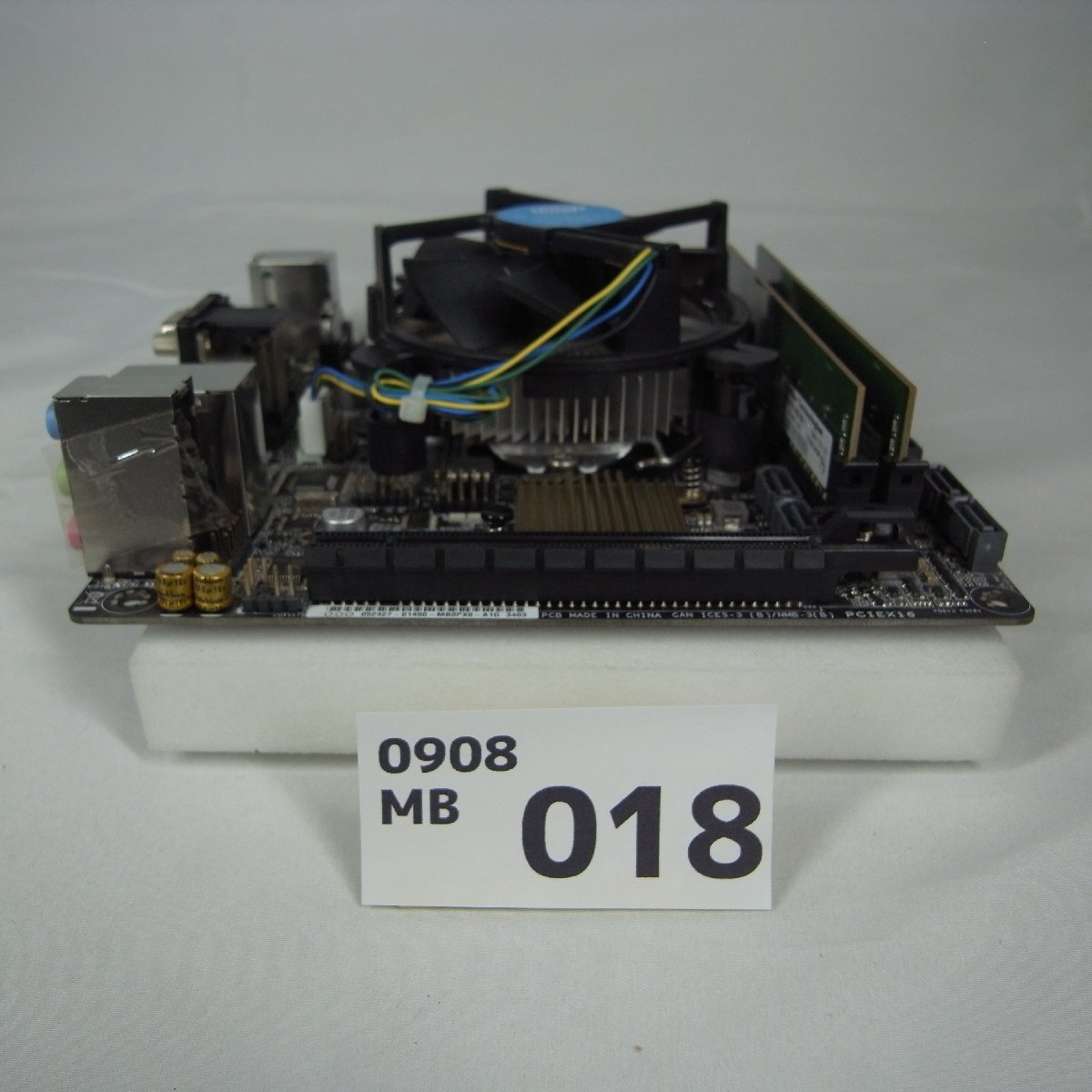 新入荷 0908MB-18☆初期起動確認 CPU,メモリ,マザーボードの3点セット