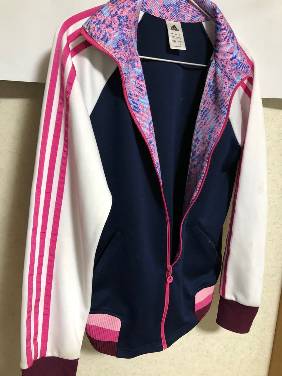 【adidas アディダス】レディース・トラックジャケット：サイズL ジャージ スポーツウェア ネイビー系 花柄 が可愛い