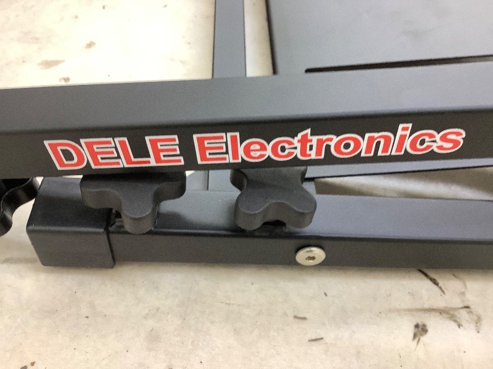 DELE Electronics レーシングホイールスタンド/折り畳み式/レーシングゲーム/ハンコンスタンド AP2 中古品 ACB_画像6