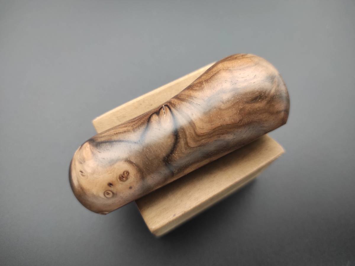 【FongLai Woodworks】銘木ペン置き【トルコ ウォルナットの瘤材】　_画像5