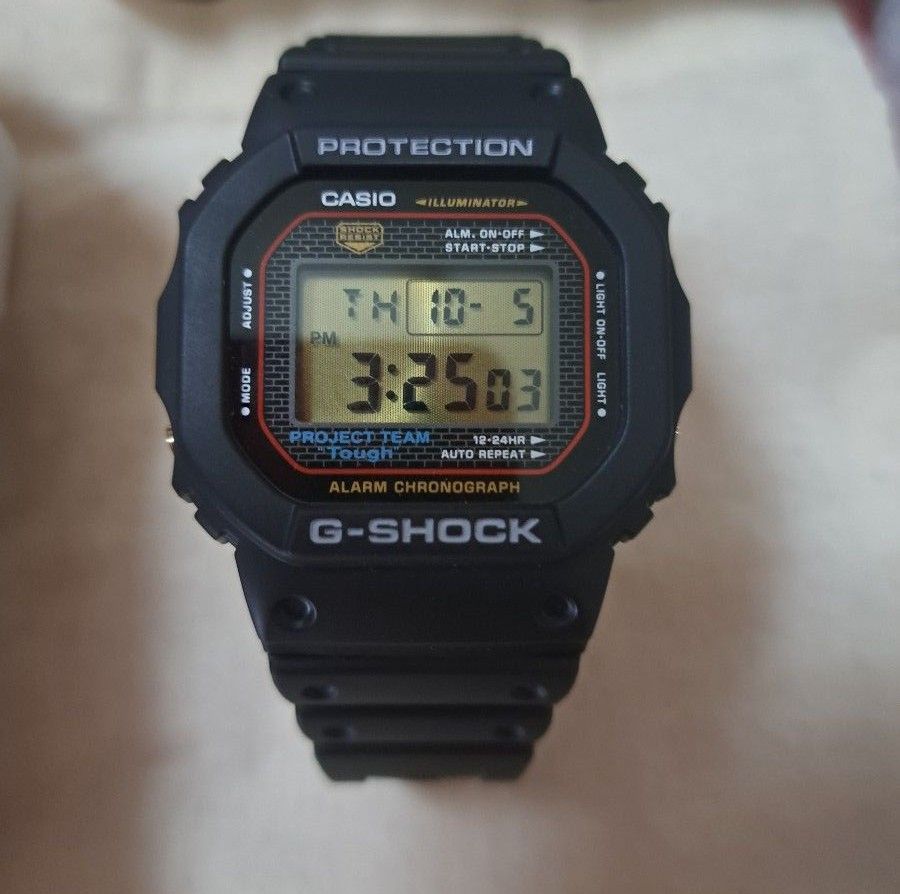 Gショック 40th Anniversary DW-5040PG-1JR タグ付き G-SHOCK 5000 40