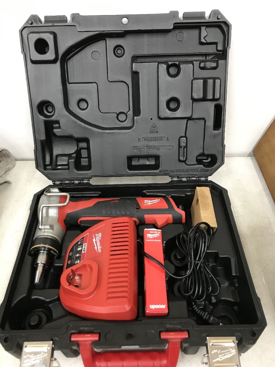 【中古品】Milwaukee 電動エキスパンダー C12PXP 充電器/ケース付き　ITBO3QCURMRM_画像1