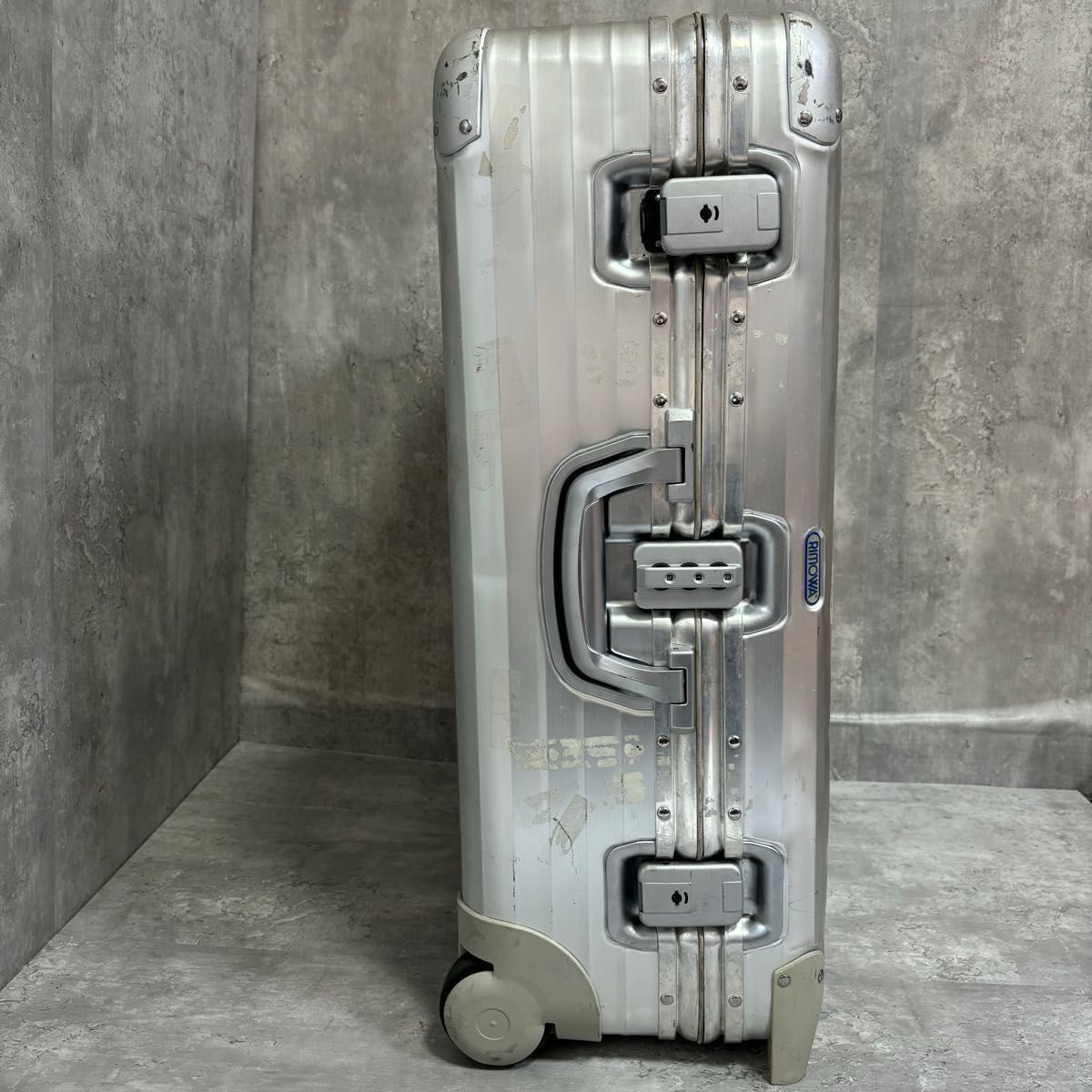 RIMOWAトパーズ2輪キャリーバッグ63L リモワ 廃盤モデル 青ロゴ