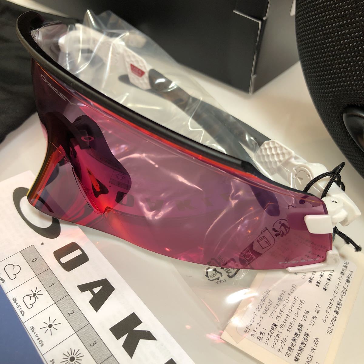 9860円 安心の2年間正規保証付 定価¥50,380 OAKLEY オークリー 9860円 安心の2年間正規保証付 定価¥50,380 OAKLEY オークリー