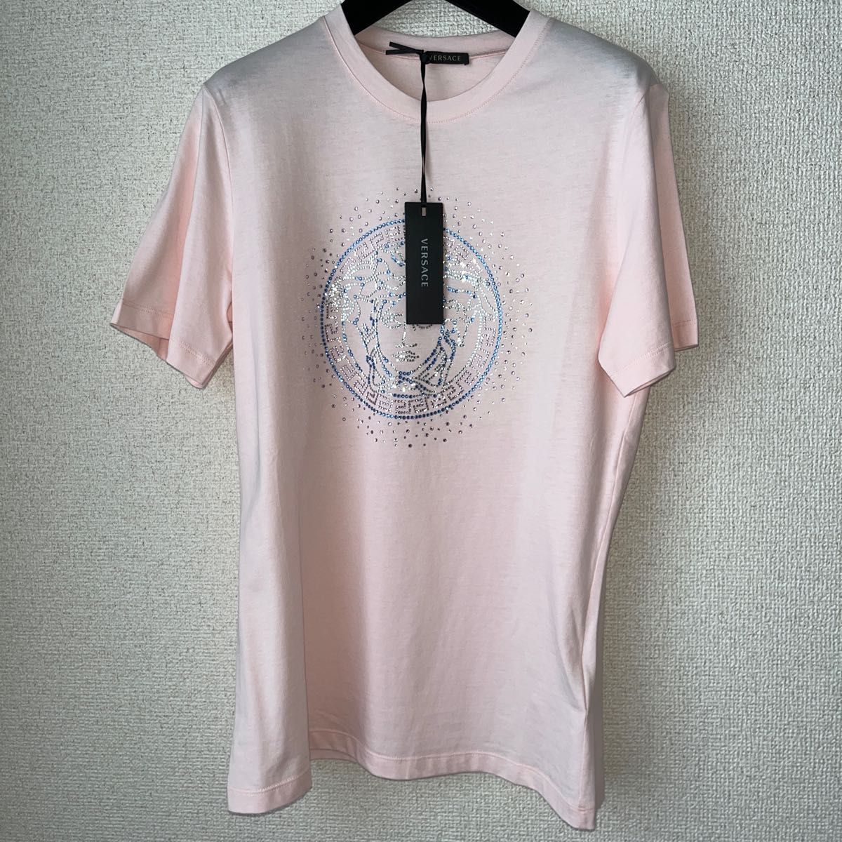 新品未使用タグ付き 完売 Versace Tシャツ カットソー ライン 新品未使用タグ付き 完売 Versace Tシャツ カットソー ライン