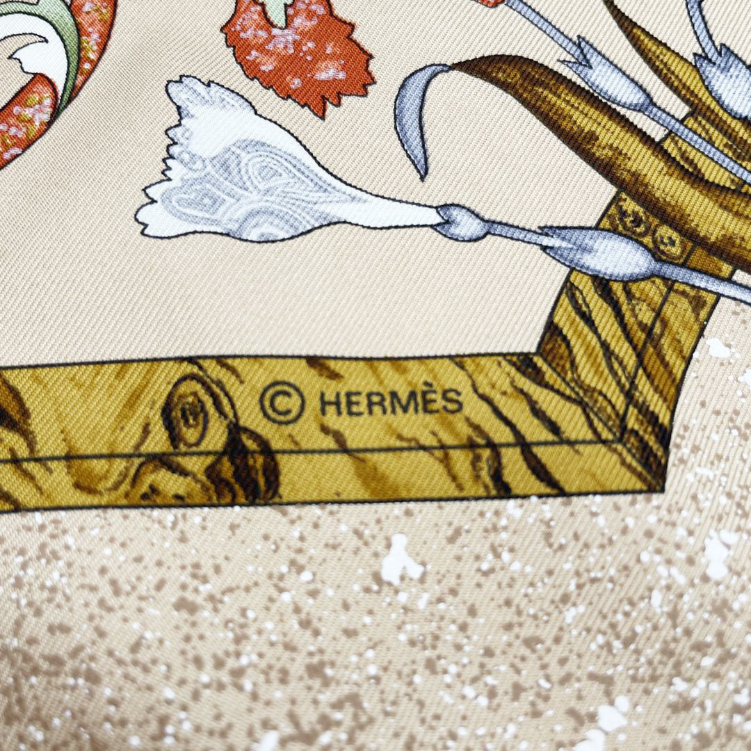 誠実】 エルメス HERMES スカーフ タグ欠損 ベージュ 花柄 シルク d