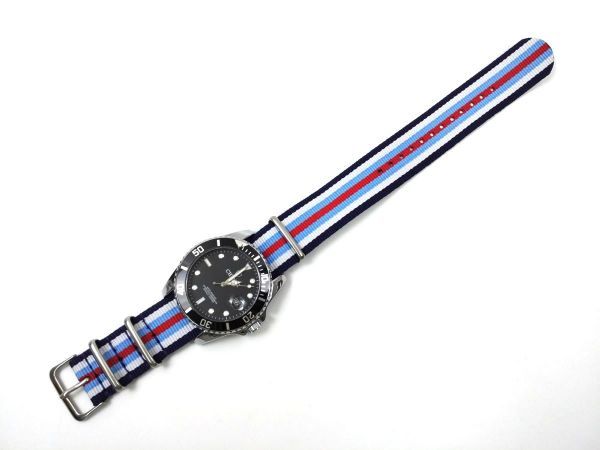 ナイロン製ミリタリーストラップ natoタイプ 布ベルト 腕時計 ブルーXレッド ストライプ 22mm_画像3