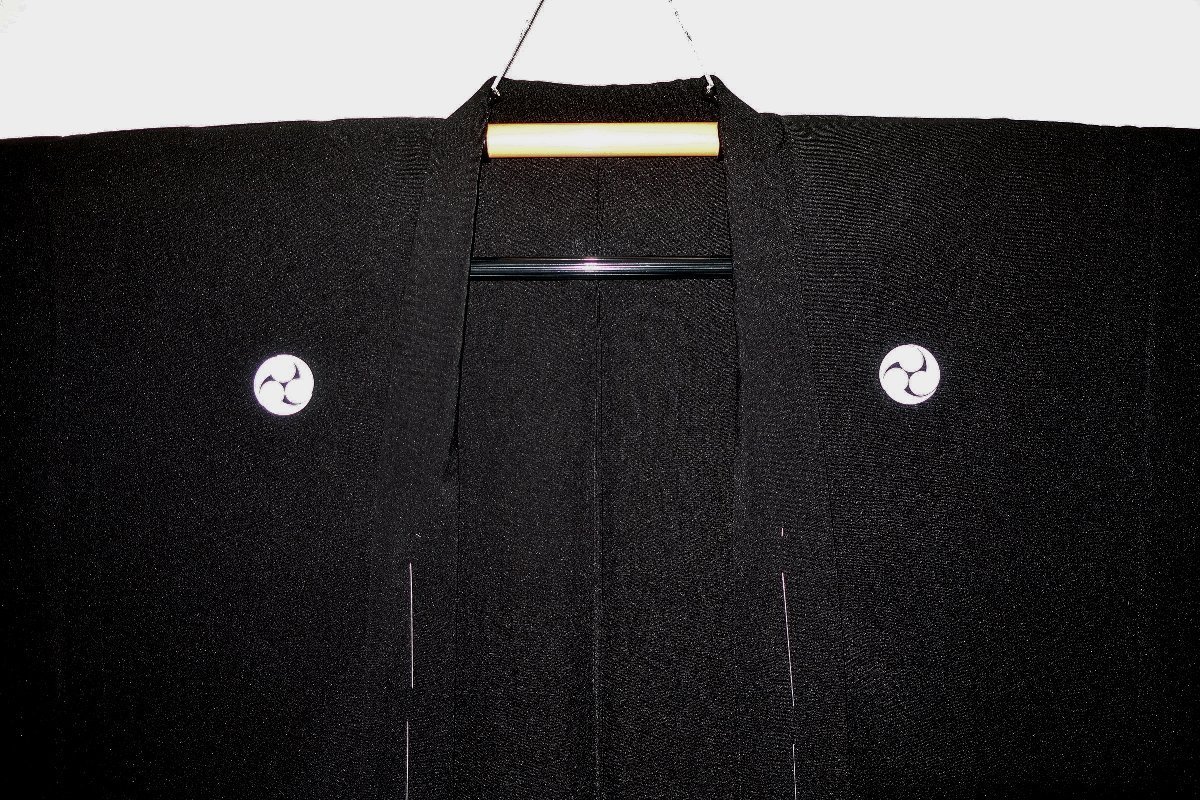 【羽織４サイズ】男の「いつもの羽織」化繊平織上布黒紋付羽織 洗える単衣の羽織 どんな家紋も入れられます　弐