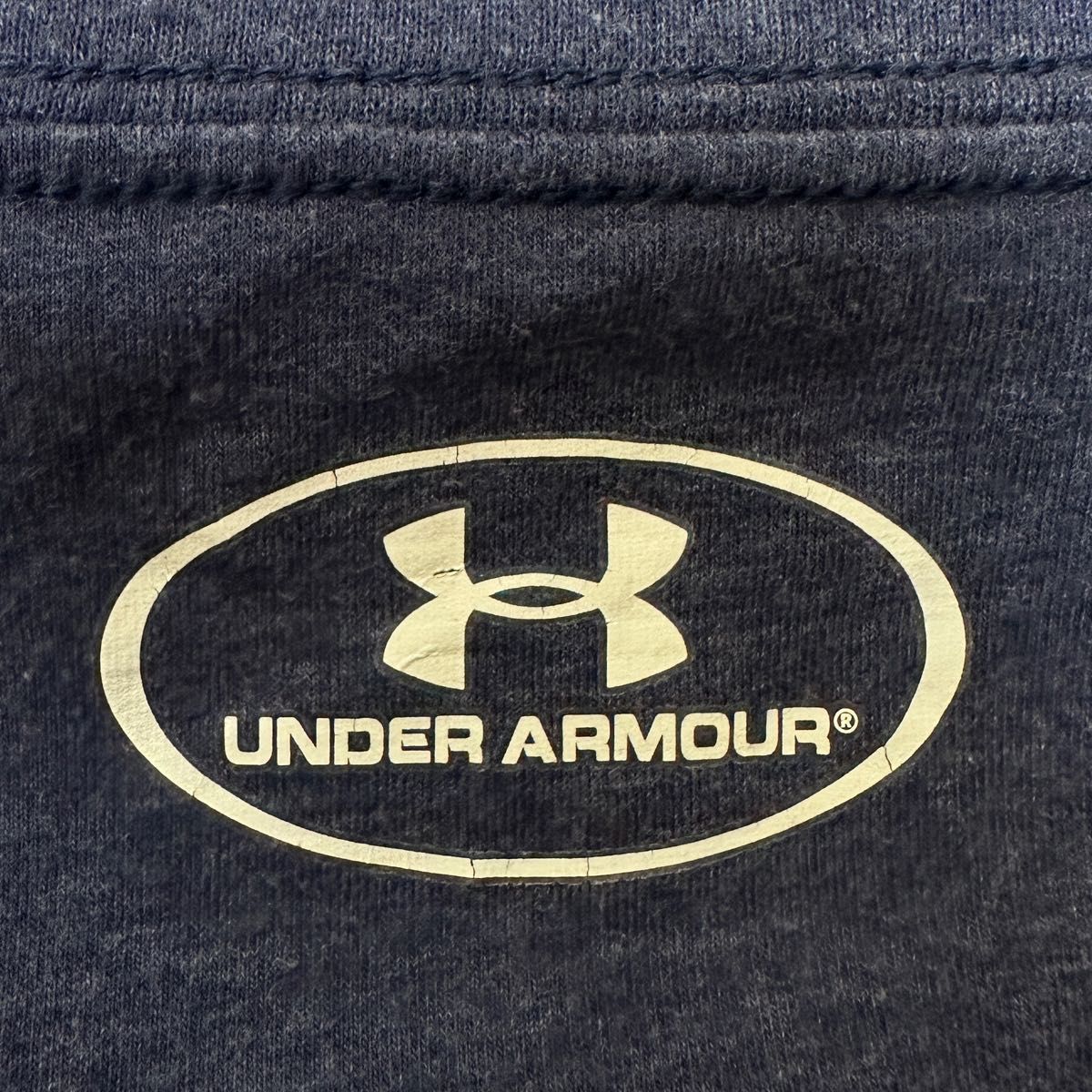 アンダーアーマーロンＴ 長袖Tシャツ ビッグロゴプリント UNDER ARMOUR ヒートギア アンダーアーマーヒートギア