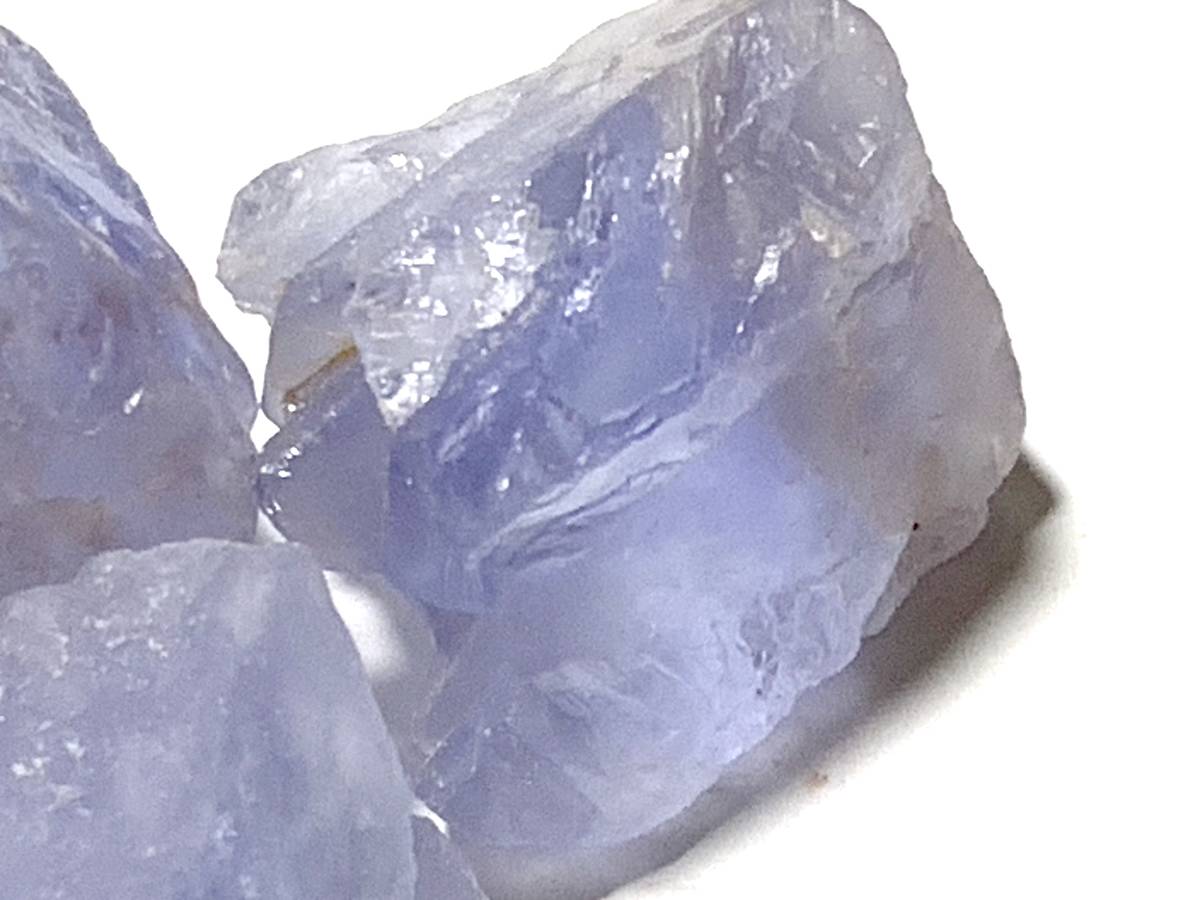 淡い藍色の蛍石・2・42g（中国産鉱物標本）_画像3