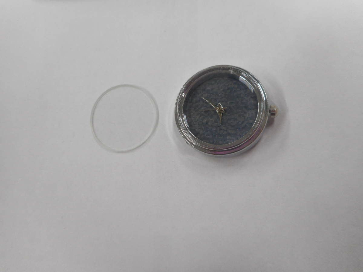 2種類セット 時計 ミニチュアおもしろ時計2 みかん マンホール 電池交換可能 ミニチュア ガチャポン ガチャガチャ 置時計 _始めから、外れているプラスチック製ガラス