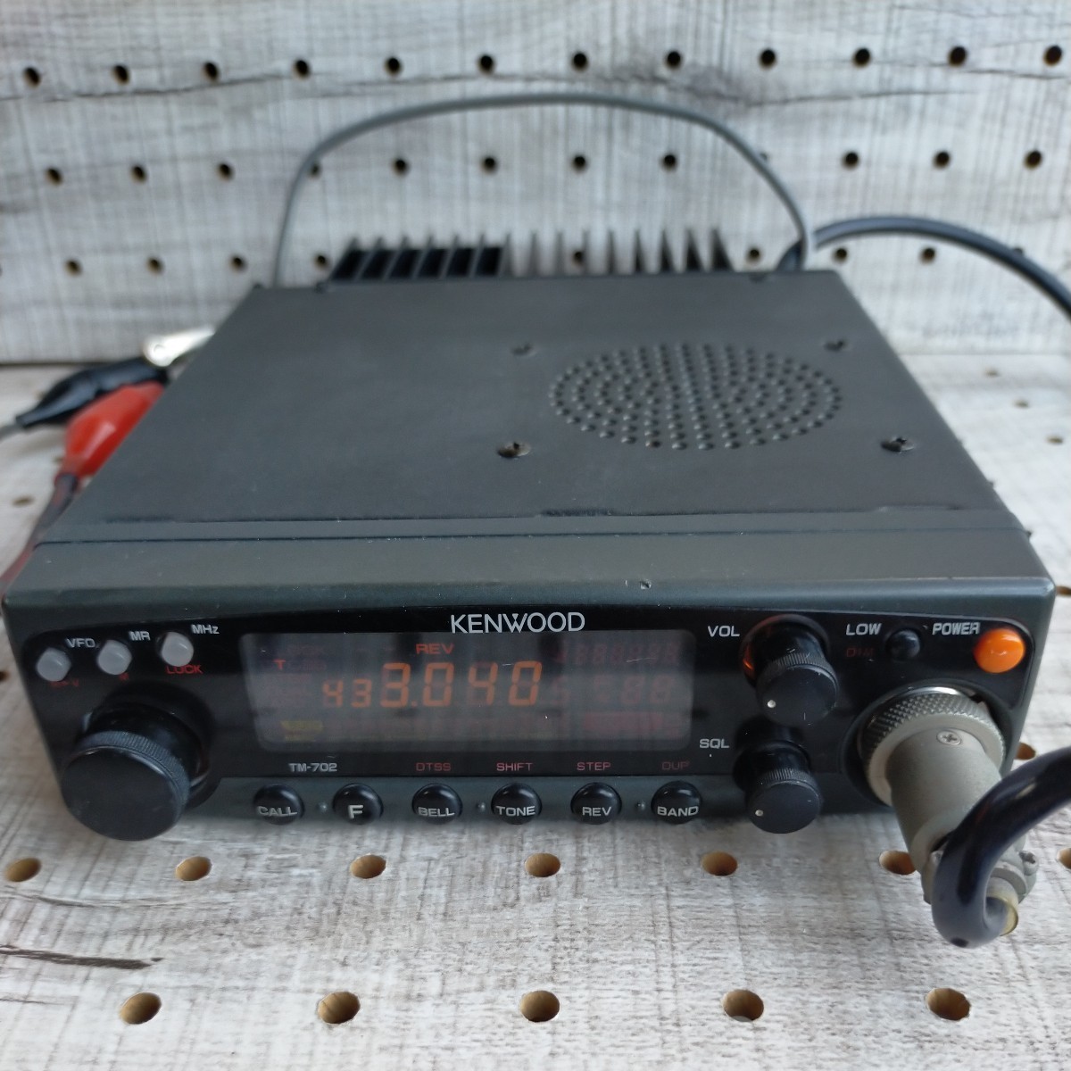 TM-702D ケンウッド無線機 144/430MHz FM DUAL BANDER-