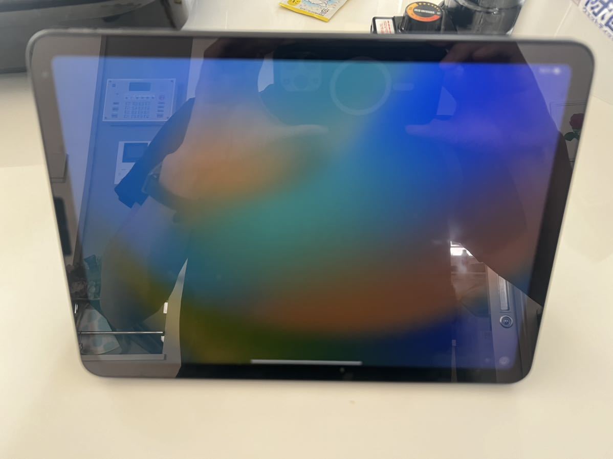 極美品 Apple iPad Air 第5世代(2022年モデル) Wi-Fiモデル 64GB