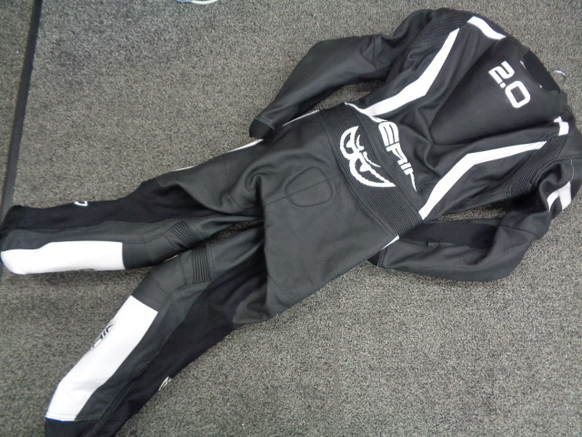 58/4XL size large size * new goods unused goods BERIK Berik LS1-10417 RACINGSUITS racing suit BLACK*MFJ official recognition leather coverall 