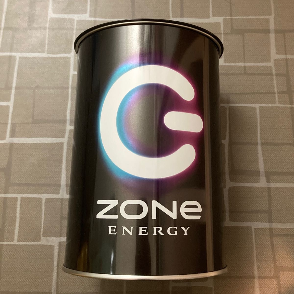 ZONe 缶　ステッカー