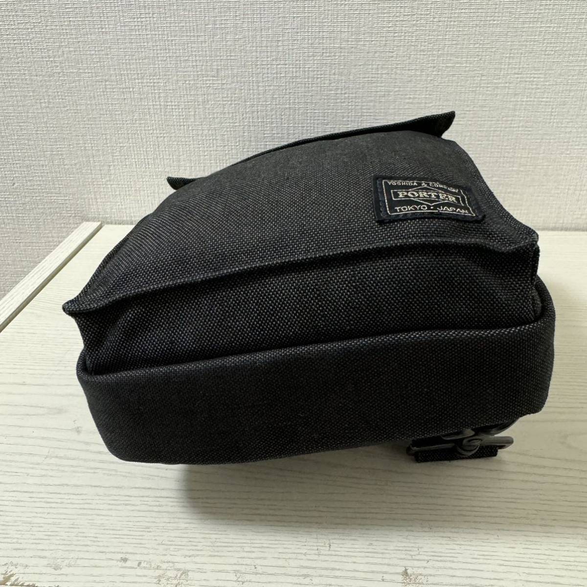 【新品同様】定価33,000円 PORTER ポーター スモーキー SMOKY ボディバッグ 592-07531 ブラック　黒　ワンショルダー　ウエスト_画像4