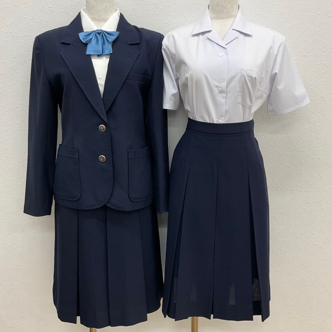 U133/A (中古) 愛知県 新川高校 女子制服6点 /旧制服/9/W63程度/ブレザー/スカート/リボン/NIKKE/紺/箱ヒダ/夏服/冬服/女子学生/学生服/_画像1