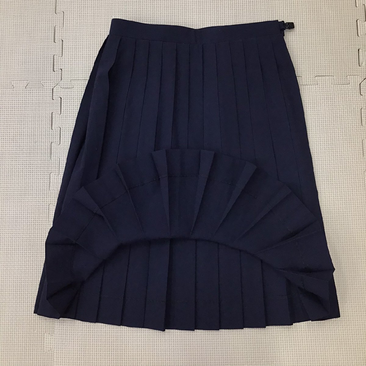 O134/(中古)兵庫県 松陽中学校 女子制服2点 /小さめ/S/W60/丈54/夏セーラー/夏スカート/白3本ライン/女子学生/高校/中学校/制服/学生服_画像8