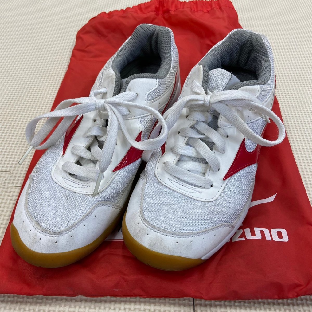 Y110/T164 ( б/у ) Tochigi префектура произведение новый .. средняя школа физическая подготовка павильон обувь 1 пункт / указание товар /24.5/MIZUNO/ красный линия / пакет имеется / обувь / белый обувь / женщина сырой ./. индустрия сырой товар 