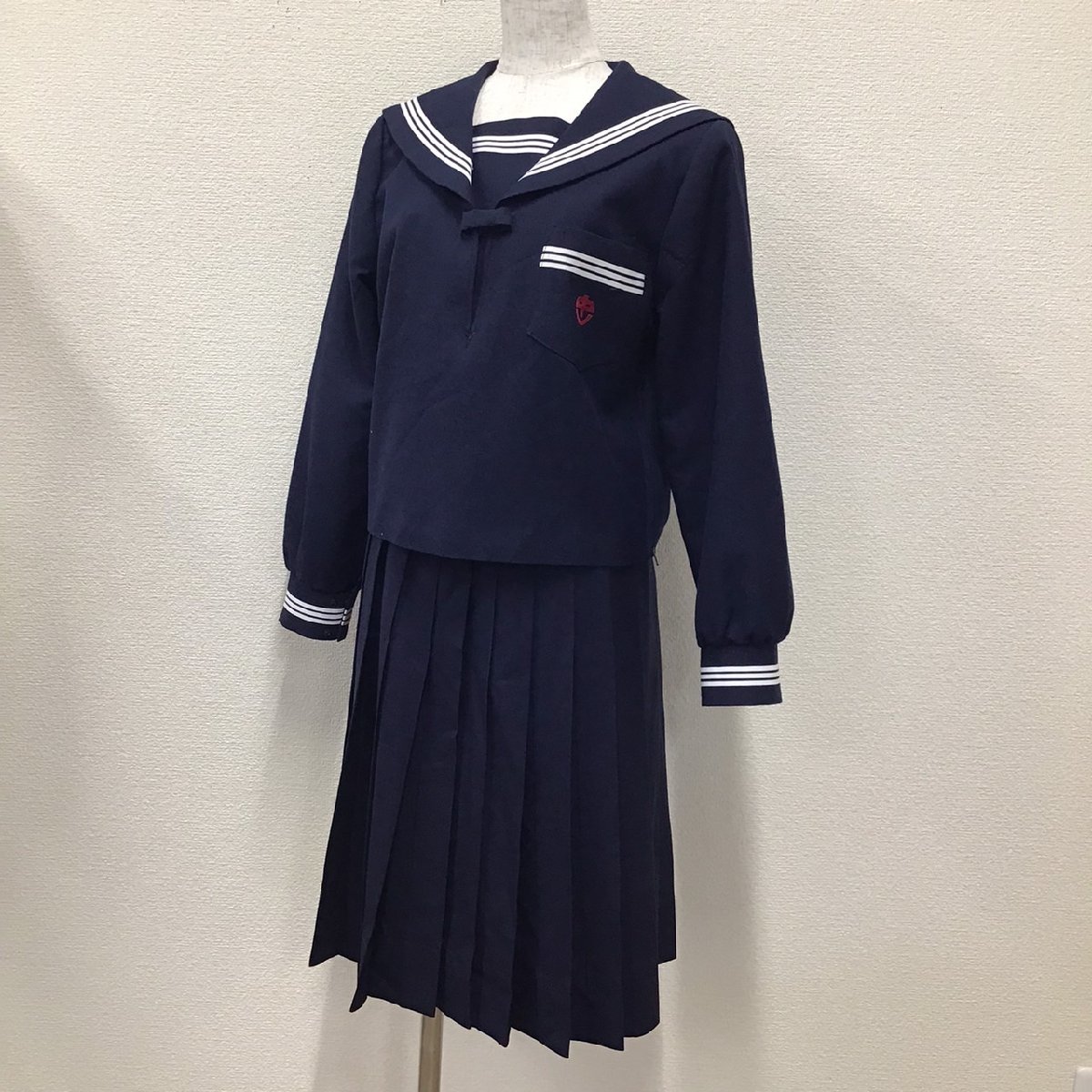 O183/(中古)兵庫県 氷丘中学校 女子制服2点 /旧制服/12/W62～68/丈61/冬セーラー/冬スカート/白3本ライン/しもかわ/松原屋/紺/冬服/学生服_画像1