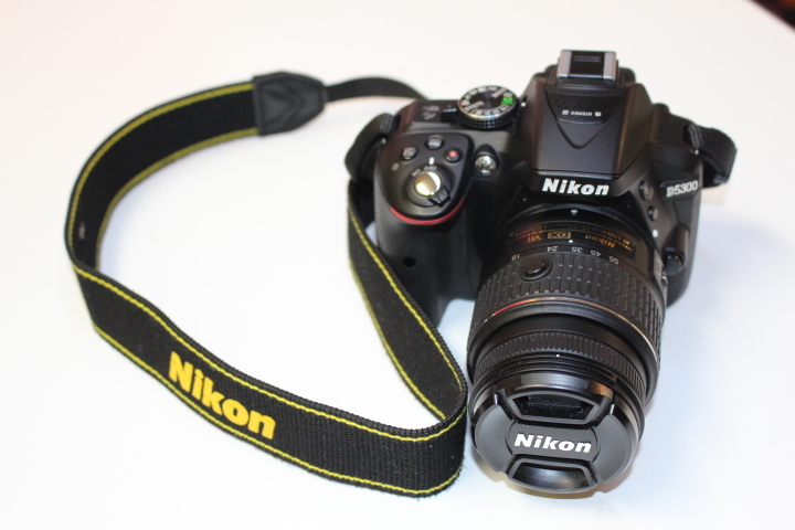 NIKON　ケースなし DIGTAL CAMERA D5300 AF-S NIKKOR 18-55ｍｍ　1：35－5.6GⅡ_NIKON DIGTAL CAMERA D5300　 ケースなし